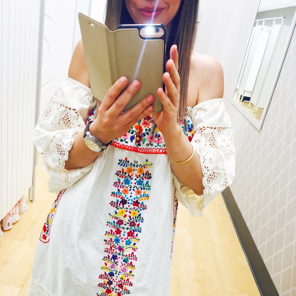 Mexican embroidered crochet off shoulder dress - Picture 2 of 7